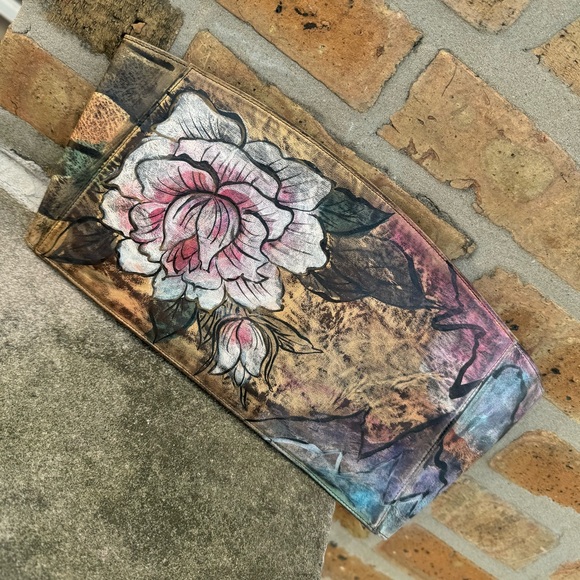 Jane Yoo BB1003 Abstract Hand Painted Leather Belt - Picture 6 of 6